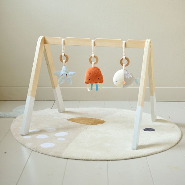 Babygym van hout in wit van 60x50x48 cm van Petite Amélie 